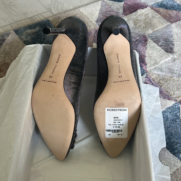 Manolo Blahnik Hangisi 70mm heel, size 39 - Picture 3 of 5